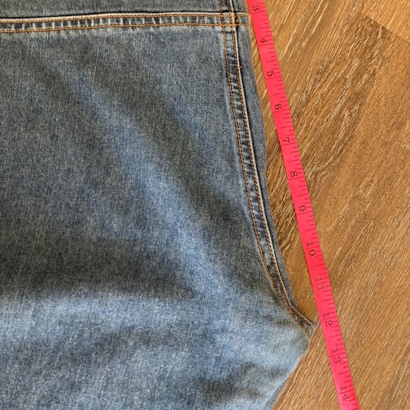 Theory Size 6 Boot-Cut Pocketless Jeans - Picture 7 of 9